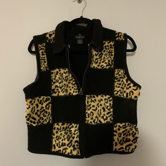 Wool cheetah print vest 🖤🌶 - Picture 2 of 4